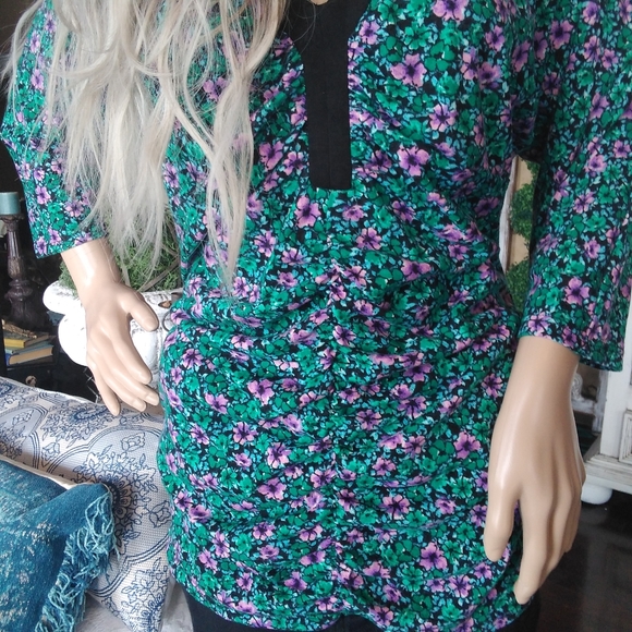 Ruched top - Picture 4 of 6